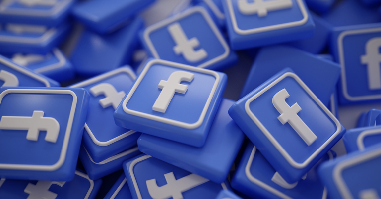 Facebook E Seu Impacto na Relação entre Cliente e Empresa